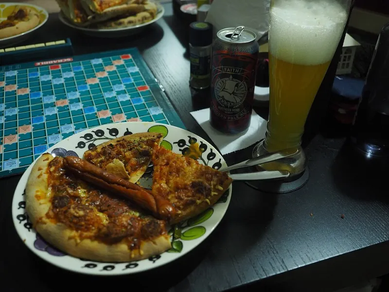 After Midnight, Local Wins: How Independent Pizzerias Took Over the Late-Night Hunger Game